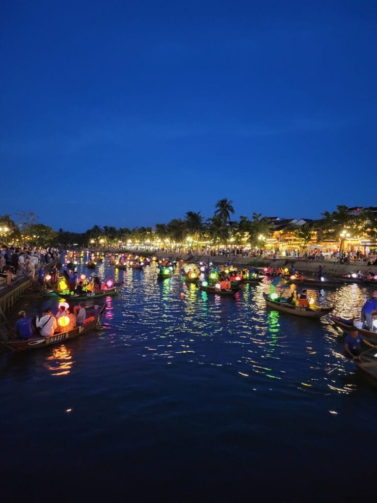 hoi an at night