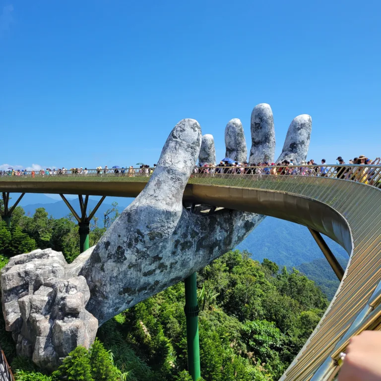 hand bridge in da nang